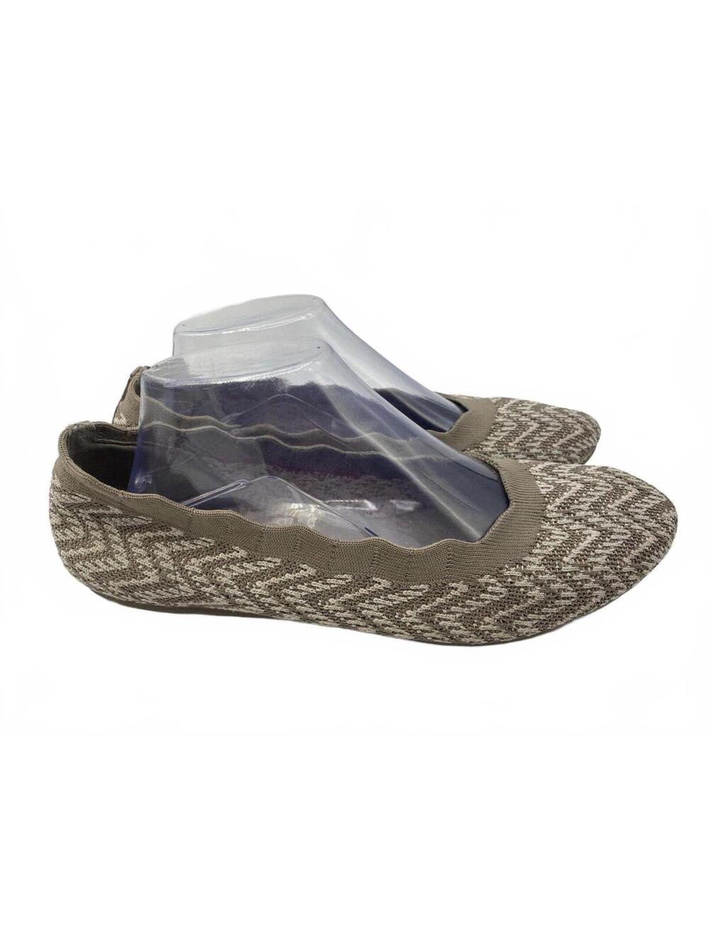 Skechers Cleo Flat Shoes Women’s Size 9 Brown knits scalloped collar